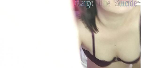 Cutie masturbates bottomless in sexy bra